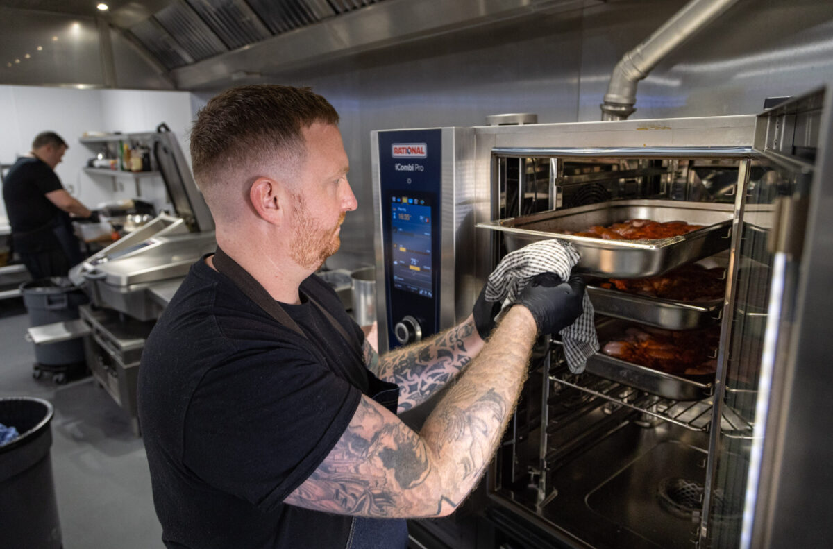 Working smart with high-tech cooking systems