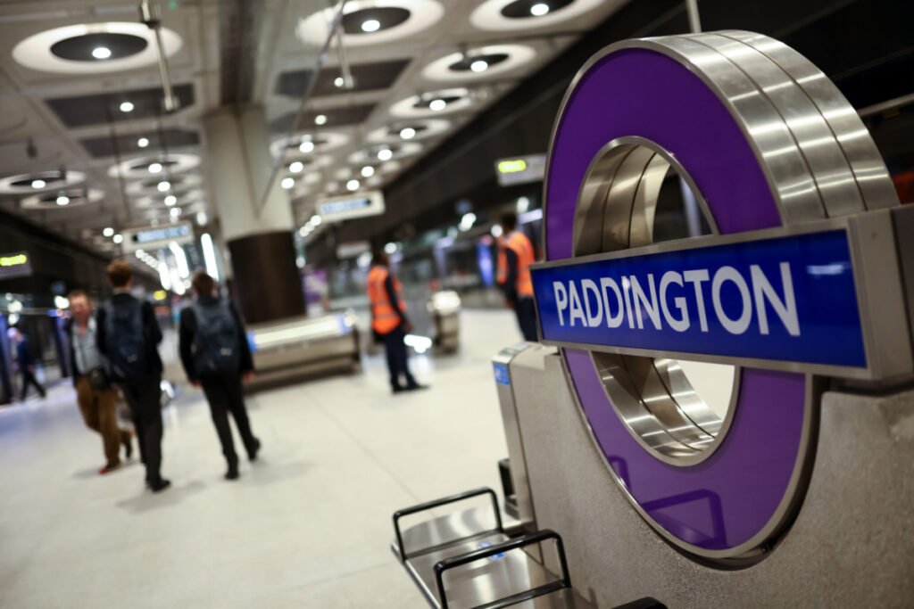 Elizabeth Line - Transport for London